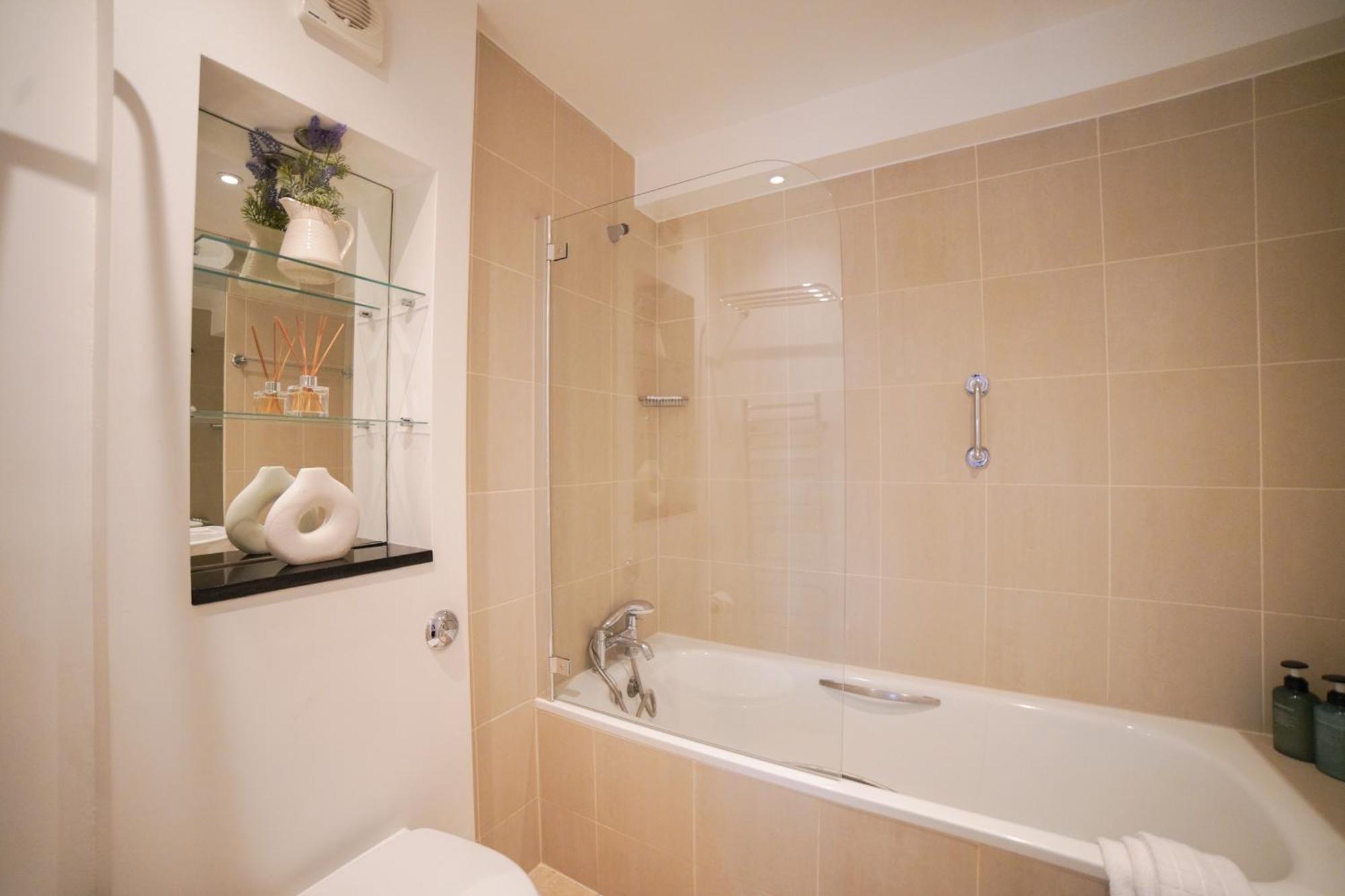 Art-Deco Apartment In Very Popular Chelsea Area Лондон Экстерьер фото